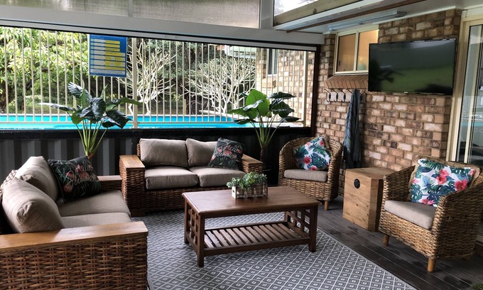 Iluka Maison | Fully Pet Friendly Home with Pool & Boat Parking