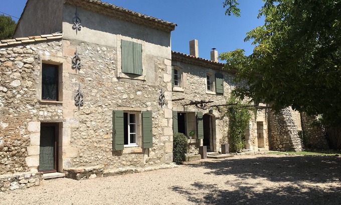 Plan-d'Orgon Autre | Maison du 19ème siècle entièrement rénovée sur 2 étages en Provence