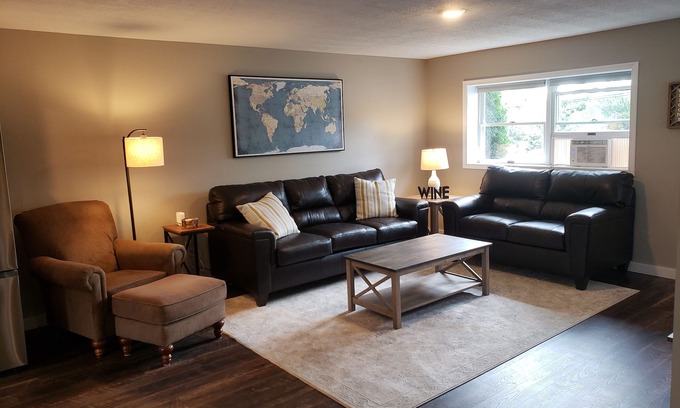 Burdett Appartement | Fully renovated apartment in the heart of the Finger Lakes