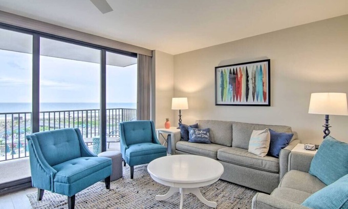 Bethany Beach Copropriété | Fully Renovated Ocean Front Condo at Sea Colony