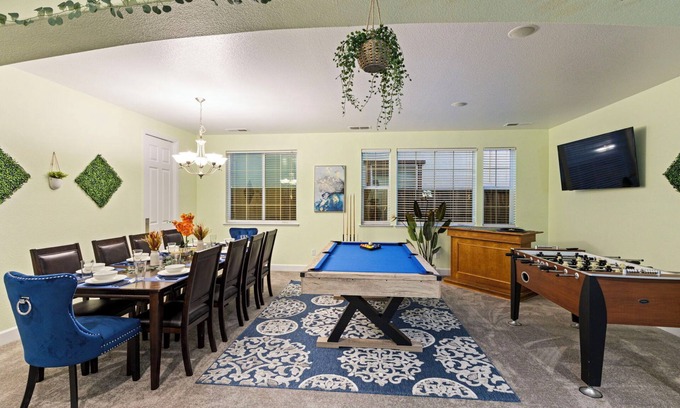 Antioch Maison | FUN 5BD SPACIOUS HOME—INDOOR MOVIE THEATRE, POOL TABLE, BBQ,, FIRE PIT, GAMES+
