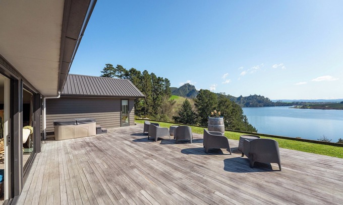 North Island Maison | Fun and Falls Haven - Mangakino Holiday Home