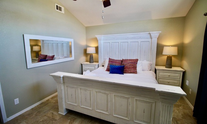 Carlsbad Maison | Fun New Family Extravaganza pour 10 personnes et très grands lits