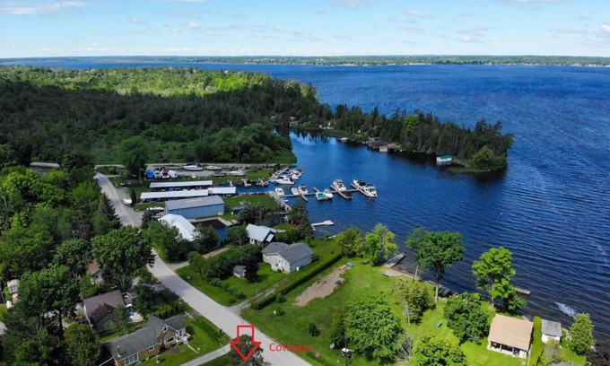 Lindsay Maison | Fun Place with a Sandy Beach for Swimming, Boating & Fishing, Featuring 1 House and 3 Cabins