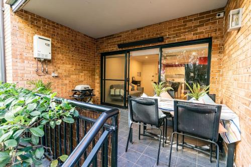 Brookvale Appartement | Funda Place - Leafy Hideout in Northern Beaches