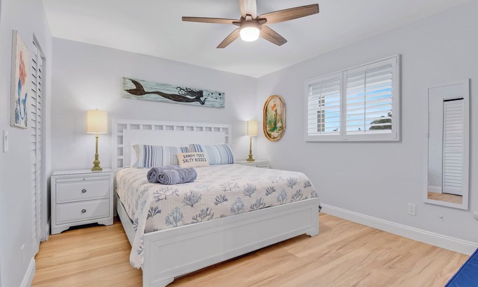 Capri Isle Appartement | Funshine Pointe Capri - Newly Renovated - Intercoastal Views