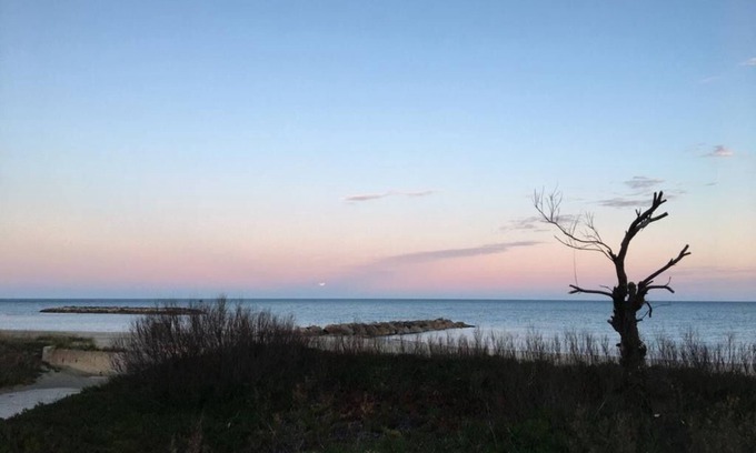 Saint-Hippolyte Maison | Studio meublé et rénové vue mer, accès privé plage