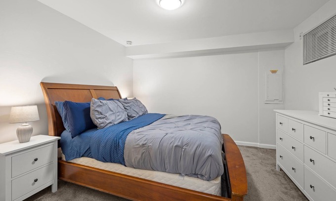 Brightwood Park Maison | Furnished, Cozy & Spacious 1B1B Basement Unit with Own Living Room & Workspace