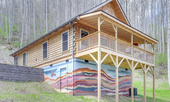 Marshall Cabine | Furnished Deck & Fire Pit: Serene Marshall Cabin!