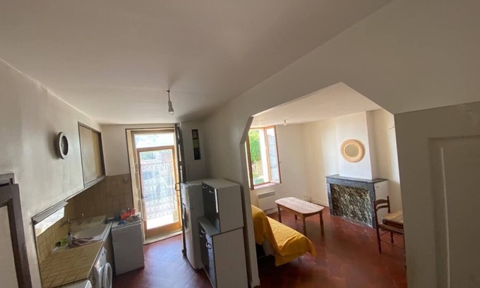 Saint-Mitre Maison | Furnished T2, quiet, sunny, 55m2, parking, pets welcome,