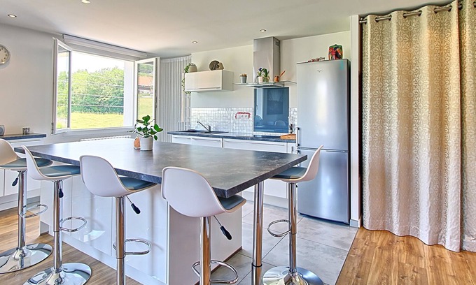 Argonay Appartement | Meublé de tourisme classé 3* - A 12 min d'Annecy - T2 de 51 m2