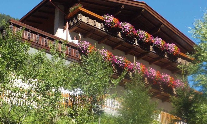 Feichten Appartement | FW Gletscherblick - Haus Almrausch