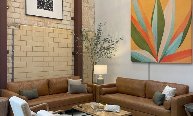 Arena District Appartement | Fyrebird Place: 5-Bedroom Industrial Loft with Private Pavilion & Yard