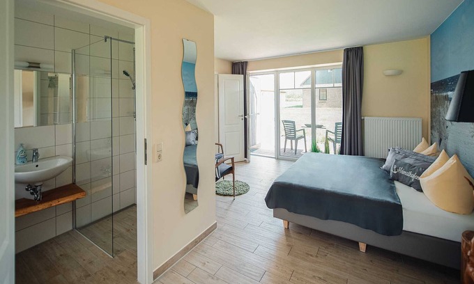 Rerik Appartement | FZ11 / chambre de vacances (24m²; 2 pers.) Terrasse, sans cuisine - Familien- Ferienhof *** Ostseeland Rerik