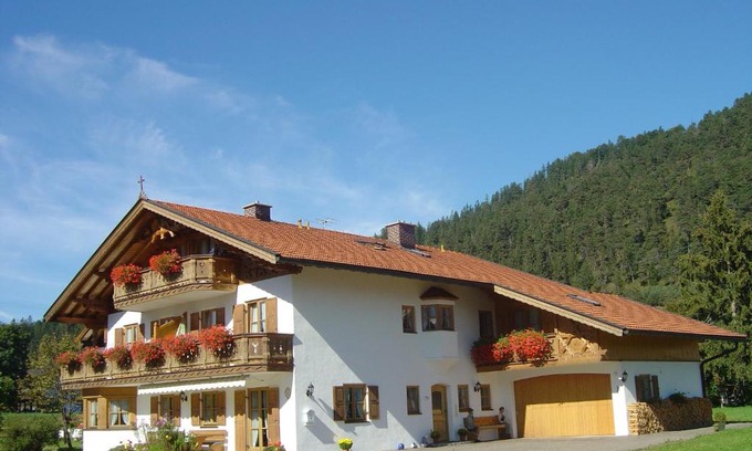 Wallgau Appartement | Gästehaus Anneliese