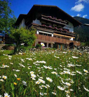 Berwang Maison | Gästehaus Bergland