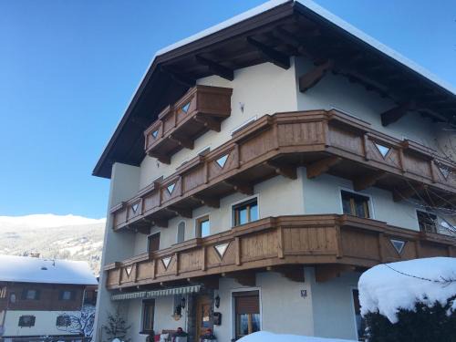 Zell am Ziller Appartement | Gästehaus Neuhauser