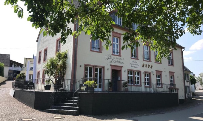 Leiwen Hôtel | Gästehaus Sektstuuf St. Laurentius