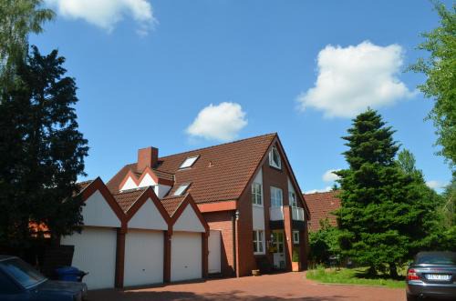 Elmshorn Maison | Gästehaus Vigliarolo gewerblich Jedes Zimmer eigenes Bad Gemeinschaftsküche