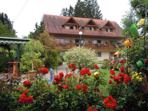 Wies Hôtel | Gästehaus Zur schönen Aussicht
