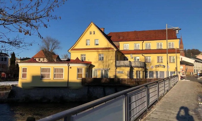 Zwiesel Maison | Gästezimmer zur Brücke
