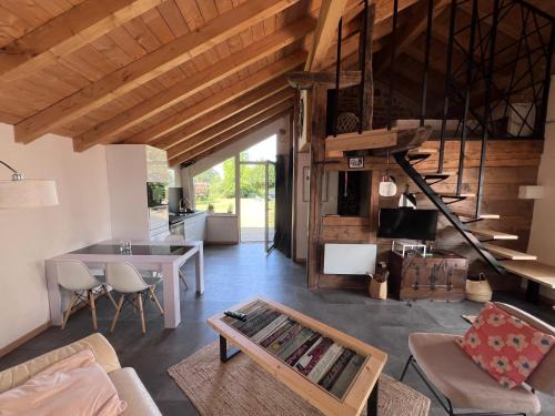 La Neuveville-devant-Lepanges Maison | Gîte de la Vologne