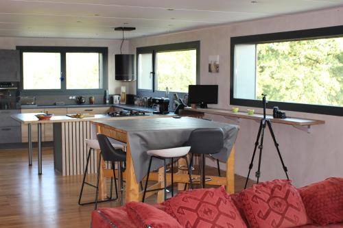 Betaille Maison | Gîte écologique avec vue Forêt & Vallée Dordogne !
