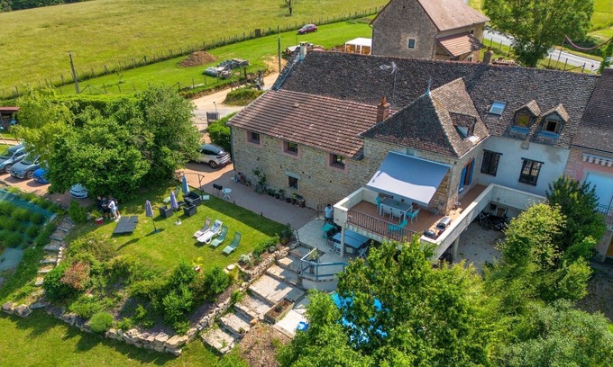 Vers Maison | Gîte "La maison de la colline"