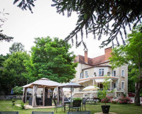 Excideuil Appartement | Gîte 2 chambres Vue du Château d'Excideuil