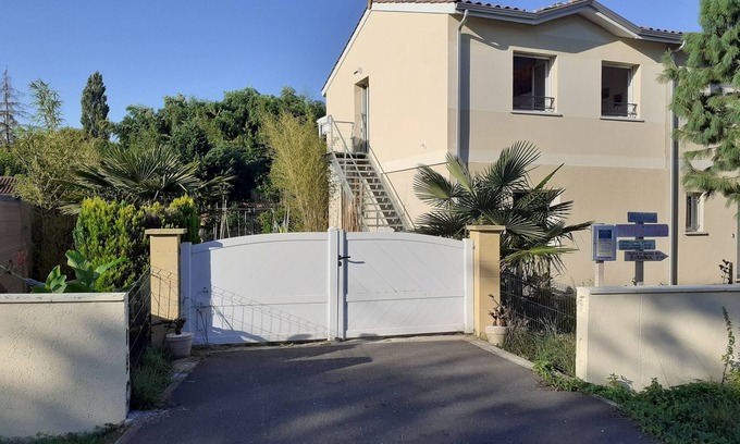Gradignan Maison | Gîte 3* 4 à 5 pers proche Bordeaux/wifi/2VTTS inclus ( LONGS SÉJOURS 50% off)