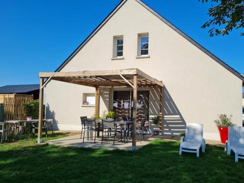 Cravant Maison | Gîte 5 pers au calme avec grande terrasse, près de Meung-sur-Loire et circuit des Châteaux de la Loire - FR-1-590-20