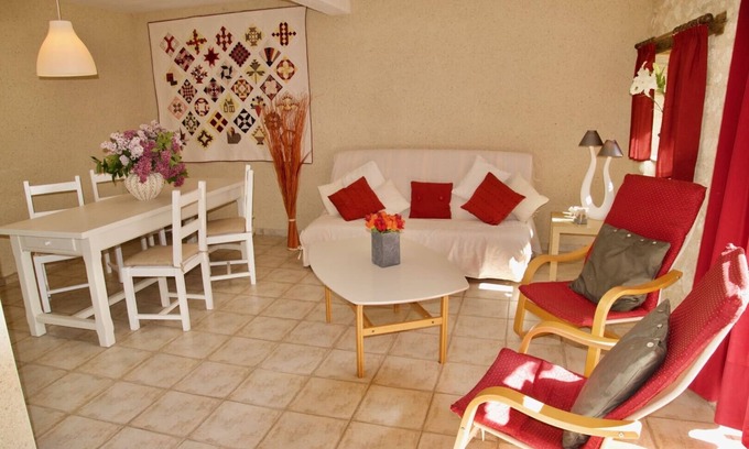 Monflanquin Maison | Gîte 6 – « L’étable » GÎTE CLIMATISÉ pour 6 à 8 personnes