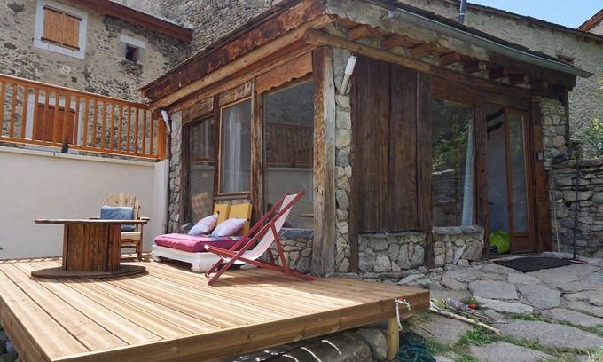 Targassonne Chalet De Ski | gîte atypique 6p.jardin sauna wi-fi 1600m altitude