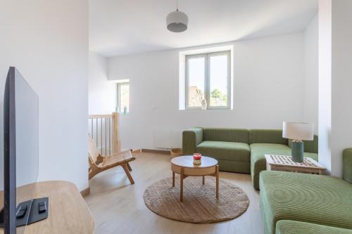 Chanat-la-Mouteyre Maison | Gîte au calme avec lits queen size proche Clermont à Chanat La Mouteyre