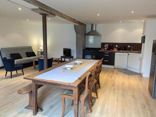 Villemurlin Maison | Gîte Authentique à Villemurlin avec Jardin et Parking - FR-1-590-527