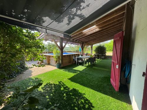 Le Montat Appartement | Gîte avec piscine à 5 minutes de CAHORS