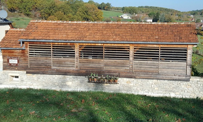 Martel Cottage | - GÎTE CÔTÉ SÉCHOIR ( SPA ) - 2 gîtes 2 pers. à 1 min centre