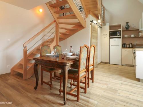 La Ferte-en-Ouche Maison | Gîte confortable au cœur d'un élevage, animaux admis, Wifi - FR-1-497-239
