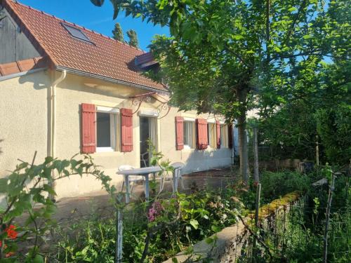Saint-Honore-les-Bains Maison | Gîte dans Parc Naturel Proche Forêt & Spa - Parking Inclus