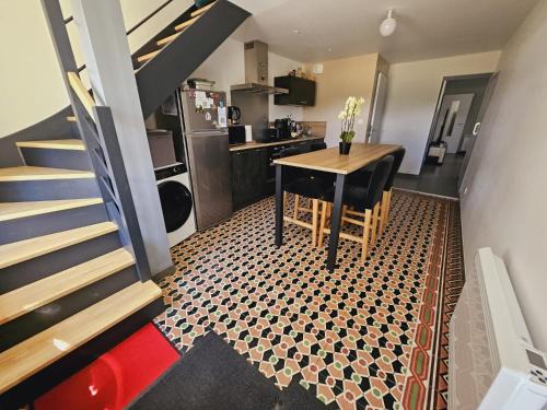 Ancenis Maison | Gîte de 2 chambres - Ancenis A11 - Logis du Château Rouge