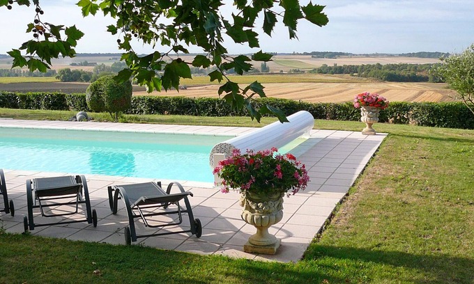 Varennes Cottage | Gîte de Charme en Touraine + Piscine chauffée avec Vue ! Pleine Nature ! 5 pers.