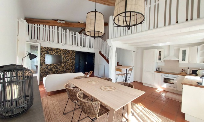 Cezac Cottage | Gîte de charme, 2 à 4 personnes, dans parc avec piscine