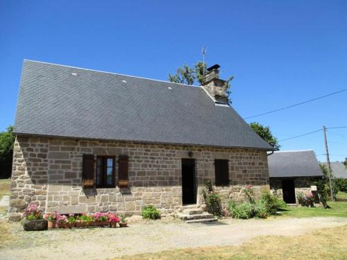 Marcillac-la-Croisille Appartement | Gîte de France à Marcillac la Croisille 3 épis - Gîte de France 8 personnes MAE-6424