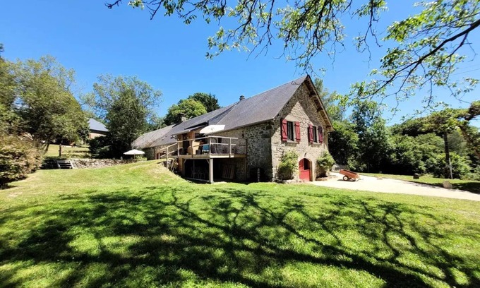 Saint-Yrieix-le-Dejalat Villa | Gîte de France Gîte bournabas 4 ears - Gite de France 8 people