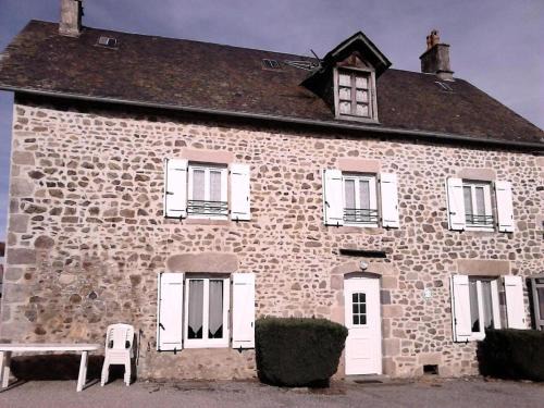 Couffy-sur-Sarsonne Appartement | Gîte de France à Couffy-sur-Sarsonne 2 épis - Gîte de France 7 personnes MAE-9124