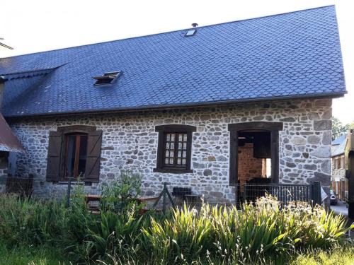 Lamaziere-Haute Appartement | Gîte de France à Lamazière-Haute 2 épis - Gîte de France 5 personnes MAE-9934