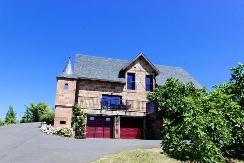 Bassin de Brive Appartement | Gîte de France De chapdevialle la croisée des vents 4 épis - Gîte de France 12 personnes MAE-0064