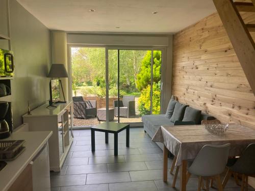 Poullan-sur-Mer Maison | Gîte de Kermoal-location de vacances