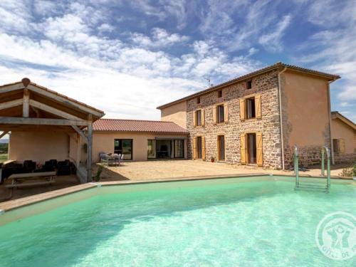 Pinay Maison | Gîte de luxe avec spa, piscine et sauna, animaux admis à Pinay - FR-1-496-274