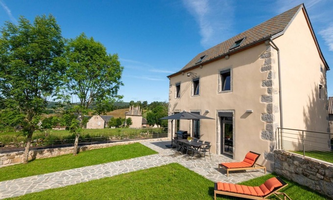 Brion Maison | Gîte de Reyrac 7/8 personnes